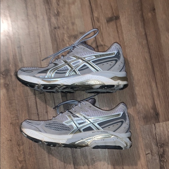 ASICS - Picture 3 of 5